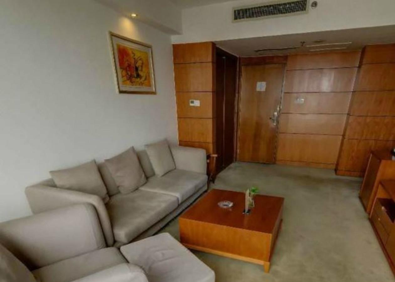 Gloria Plaza Hotel Kangqiao Shanghai Exterior photo